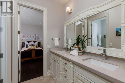 1165 Garden Road, Mississauga, ON - Indoor Photo Showing Bathroom