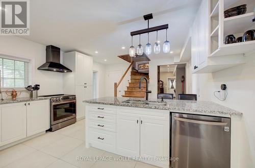 5106 Ament Line, Wellesley, ON - Indoor Photo Showing Kitchen With Upgraded Kitchen
