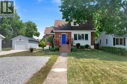 94 Dundas STREET Wallaceburg, ON N8A 2J2