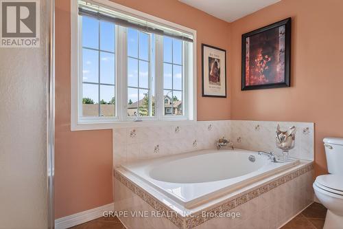 175 Allanford Avenue, Ottawa, ON - Indoor Photo Showing Bathroom