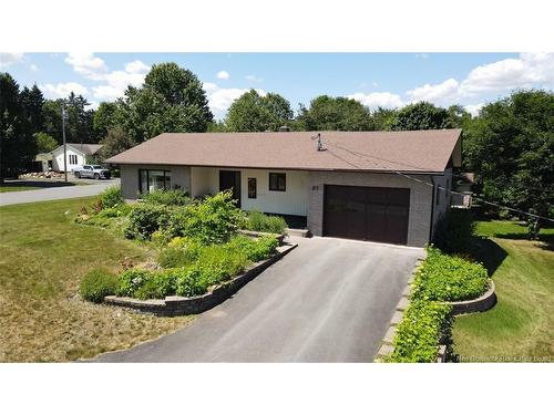 37 Thomas St, Saint-Jacques, NB 