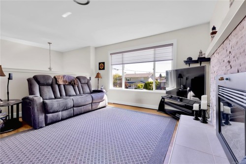 10040 Siddall Rd, Sidney, BC 