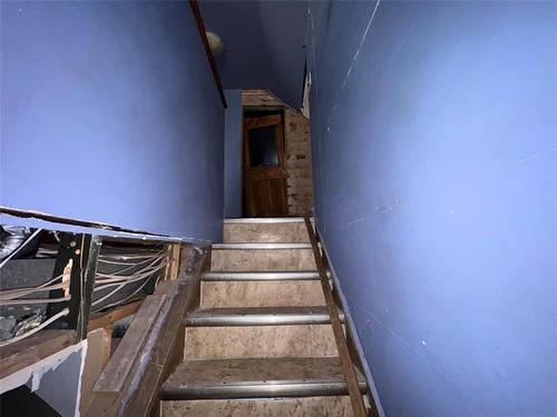 680 Simcoe St, Winnipeg, MB - Indoor Photo Showing Other Room