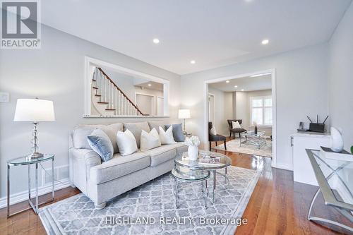 3591 Copernicus Drive, Mississauga, ON - Indoor Photo Showing Living Room