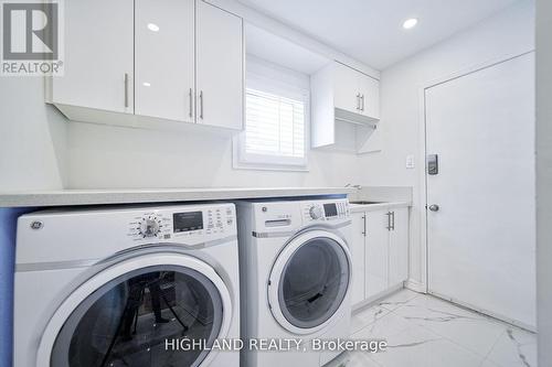 3591 Copernicus Drive, Mississauga, ON - Indoor Photo Showing Laundry Room
