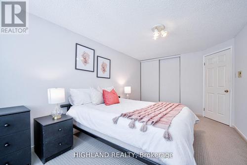 3591 Copernicus Drive, Mississauga, ON - Indoor Photo Showing Bedroom