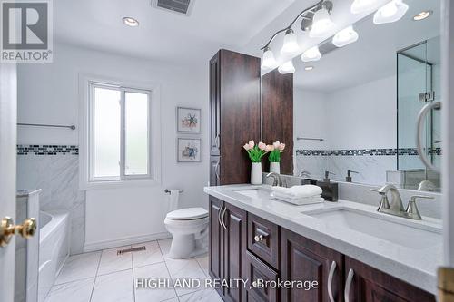 3591 Copernicus Drive, Mississauga, ON - Indoor Photo Showing Bathroom