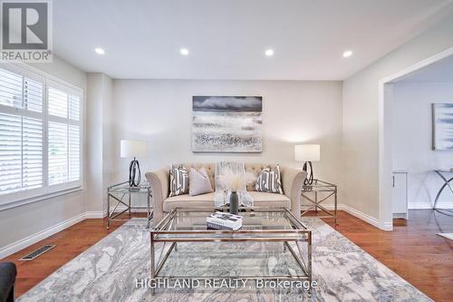 3591 Copernicus Drive, Mississauga, ON - Indoor Photo Showing Living Room