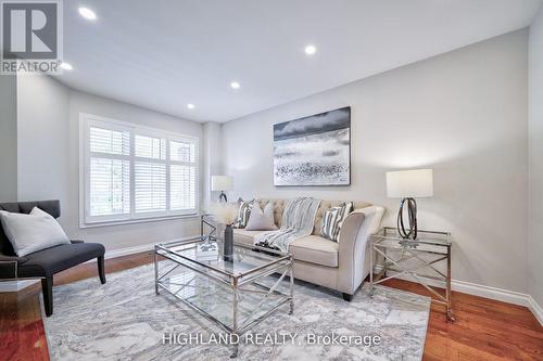 3591 Copernicus Drive, Mississauga, ON - Indoor Photo Showing Living Room