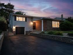 13 Granville Road  Bedford, NS B4A 3R5