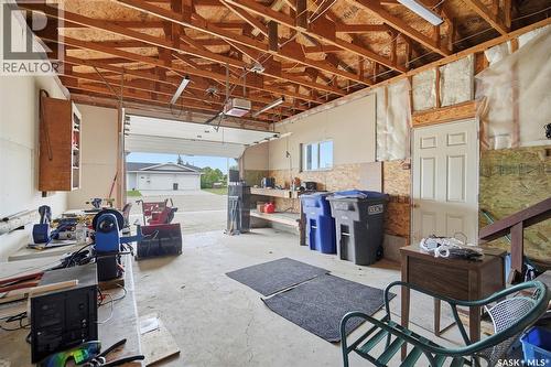 525 Kirby Street, Bruno, SK - Indoor Photo Showing Garage