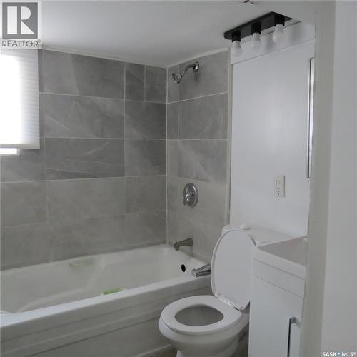 350 Osler Street, Regina, SK - Indoor Photo Showing Bathroom