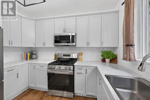 11 Stirton Avenue, Brantford, ON - Indoor Photo Showing Kitchen With Stainless Steel Kitchen With Upgraded Kitchen