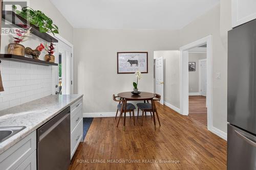 11 Stirton Avenue, Brantford, ON - Indoor Photo Showing Kitchen