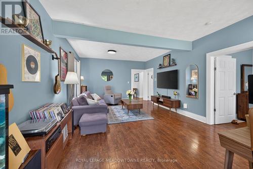 11 Stirton Avenue, Brantford, ON - Indoor Photo Showing Other Room
