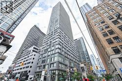 1709 - 101 PETER STREET  Toronto, ON M5V 0G6