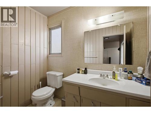 1925 Commodore Crescent, Williams Lake, BC - Indoor Photo Showing Bathroom