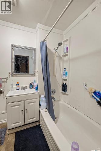 1313 6Th Avenue W, Prince Albert, SK - Indoor Photo Showing Bathroom