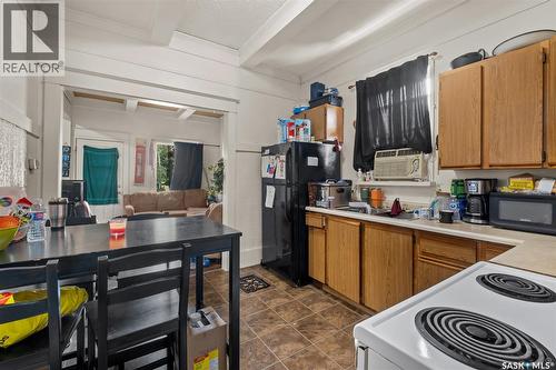 1313 6Th Avenue W, Prince Albert, SK - Indoor Photo Showing Kitchen