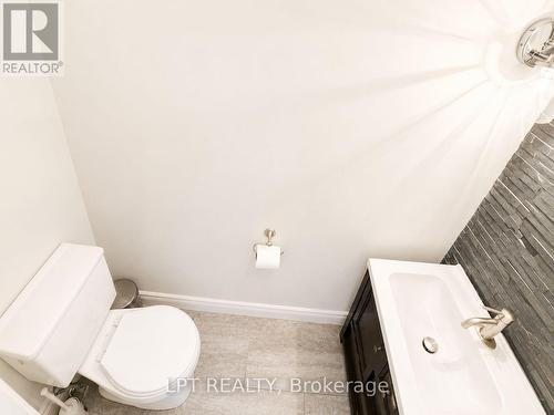 63 - 100 Burrows Hall Boulevard, Toronto, ON - Indoor Photo Showing Bathroom