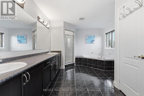 Primary Bathroom - 555 Kingsfield Loop, Oshawa, ON - Indoor Photo Showing Bathroom