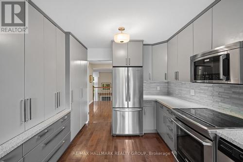 44 Dunbarton Court, Ottawa, ON - Indoor Photo Showing Kitchen With Stainless Steel Kitchen With Upgraded Kitchen