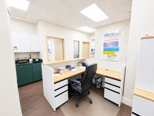 Réception - 214A-1605 Desserte Nord Laval (A-440) O., Laval (Chomedey), QC - Indoor Photo Showing Office