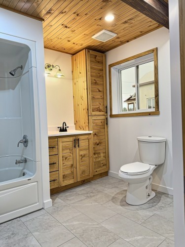 Salle de bains - 34 Rue Principale, Nédélec, QC - Indoor Photo Showing Bathroom