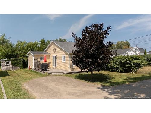 7 Jarvis St, Pointe-Du-Chêne, NB 