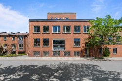 Façade - 