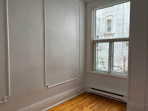 Bedroom - 1-387 Rue Édouard-Charles, Montréal (Le Plateau-Mont-Royal), QC - Indoor Photo Showing Other Room
