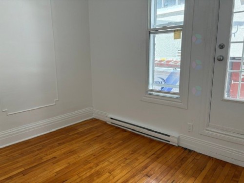 Bedroom - 1-387 Rue Édouard-Charles, Montréal (Le Plateau-Mont-Royal), QC - Indoor Photo Showing Other Room