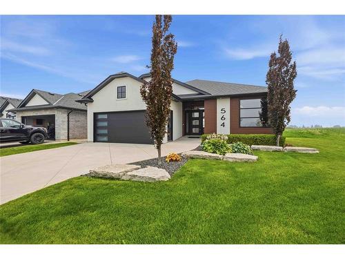 564 Franco Avenue  Sarnia, ON N7S 0C7