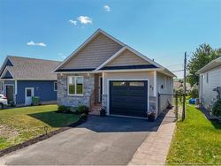 27 Wyngate DR  Fredericton, NB E3A 9X8