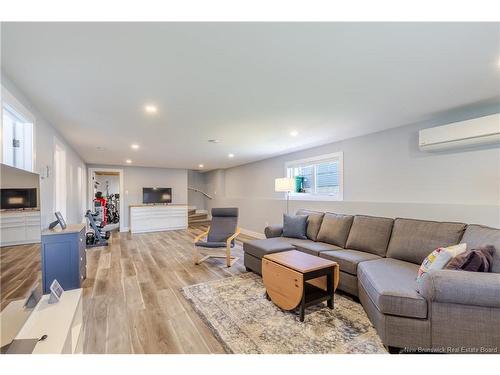 27 Wyngate Dr, Fredericton, NB 