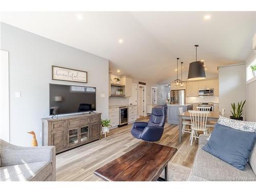 27 Wyngate Dr, Fredericton, NB 