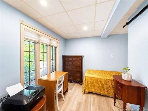 102 St George, Bathurst, NB - Indoor