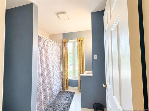 102 St George, Bathurst, NB - Indoor