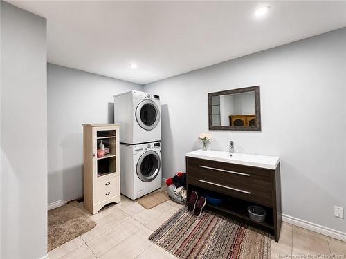 102 St George, Bathurst, NB - Indoor Photo Showing Laundry Room