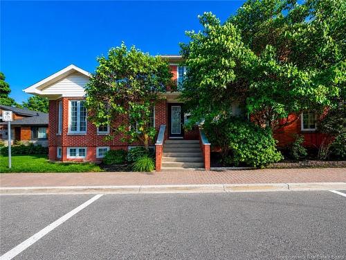102 St George, Bathurst, NB - Outdoor