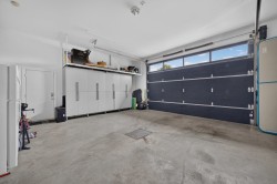 Garage - 