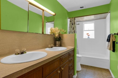 1746 Meredith Rd, Nanaimo, BC 