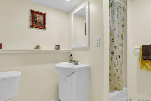 1746 Meredith Rd, Nanaimo, BC 