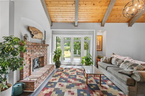 5025 Genoa Bay Rd, Duncan, BC 