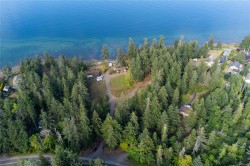 4472 Island Hwy SOUTHRoyston, BC V9N 9T1