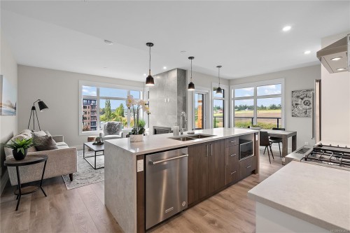 #202-2520 Hackett Cres, Central Saanich, BC - Indoor Photo Showing Kitchen With Double Sink With Upgraded Kitchen