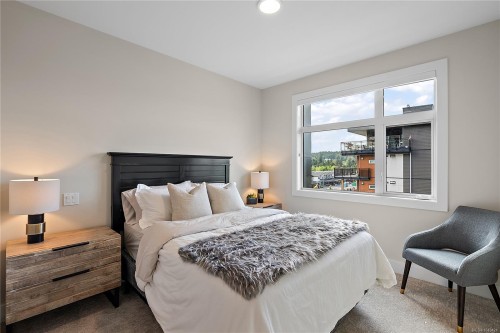 #202-2520 Hackett Cres, Central Saanich, BC - Indoor Photo Showing Bedroom