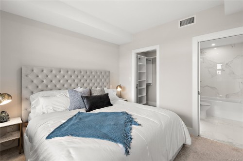 #403-2520 Hackett Cres, Central Saanich, BC - Indoor Photo Showing Bedroom