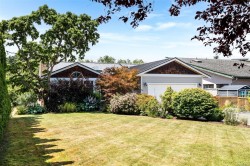 3036 Brittany Dr Colwood, BC V9B 5P7