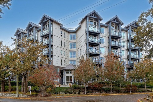 #303-924 Esquimalt Rd  Esquimalt, BC V9A 3P2